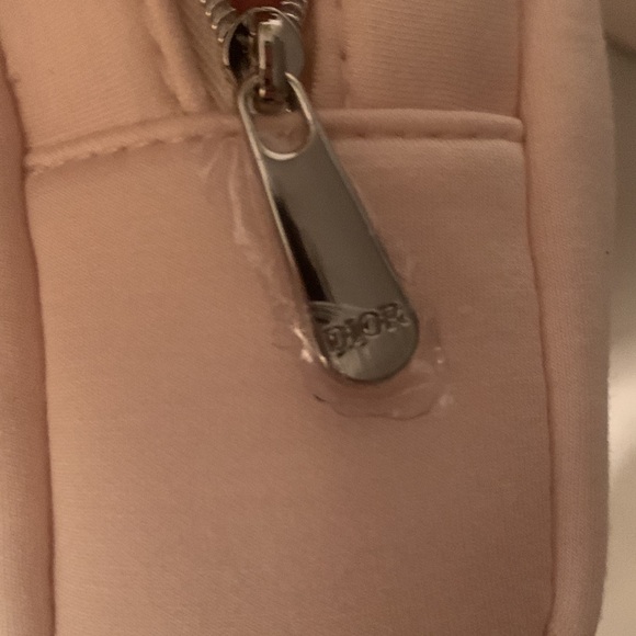 Dior - Light pale Pink Makeup Bag (brand new in packaging) - Picture 3 of 5